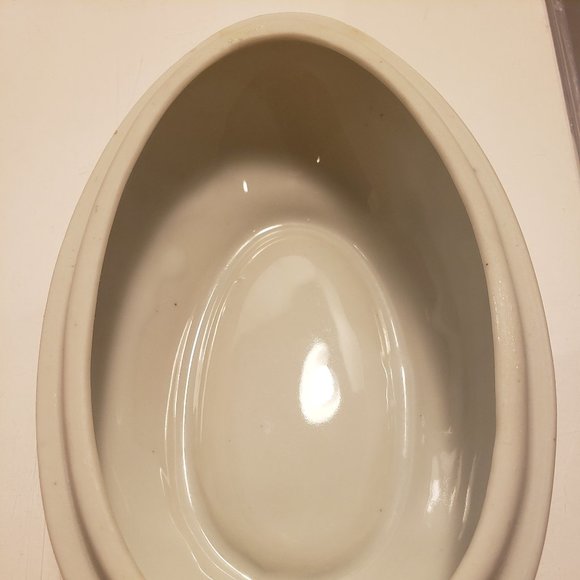 EGG SHAPED TRINKET DISH w/ LID - FLOWERS & GOLD INLAY TRIM - 5.5" X 3.5" X 3.5" - Picture 12 of 15